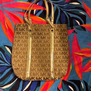 Like New Michael Kors purse